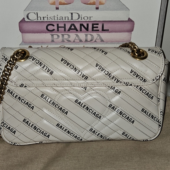 Gucci X BALENCIAGA Calfskin Matelasse Logo Print Small GG Marmont Shoulder Bag - Picture 12 of 17